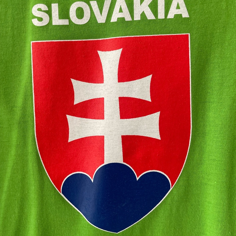 Travel T Shirt Slovakia XL NWOT